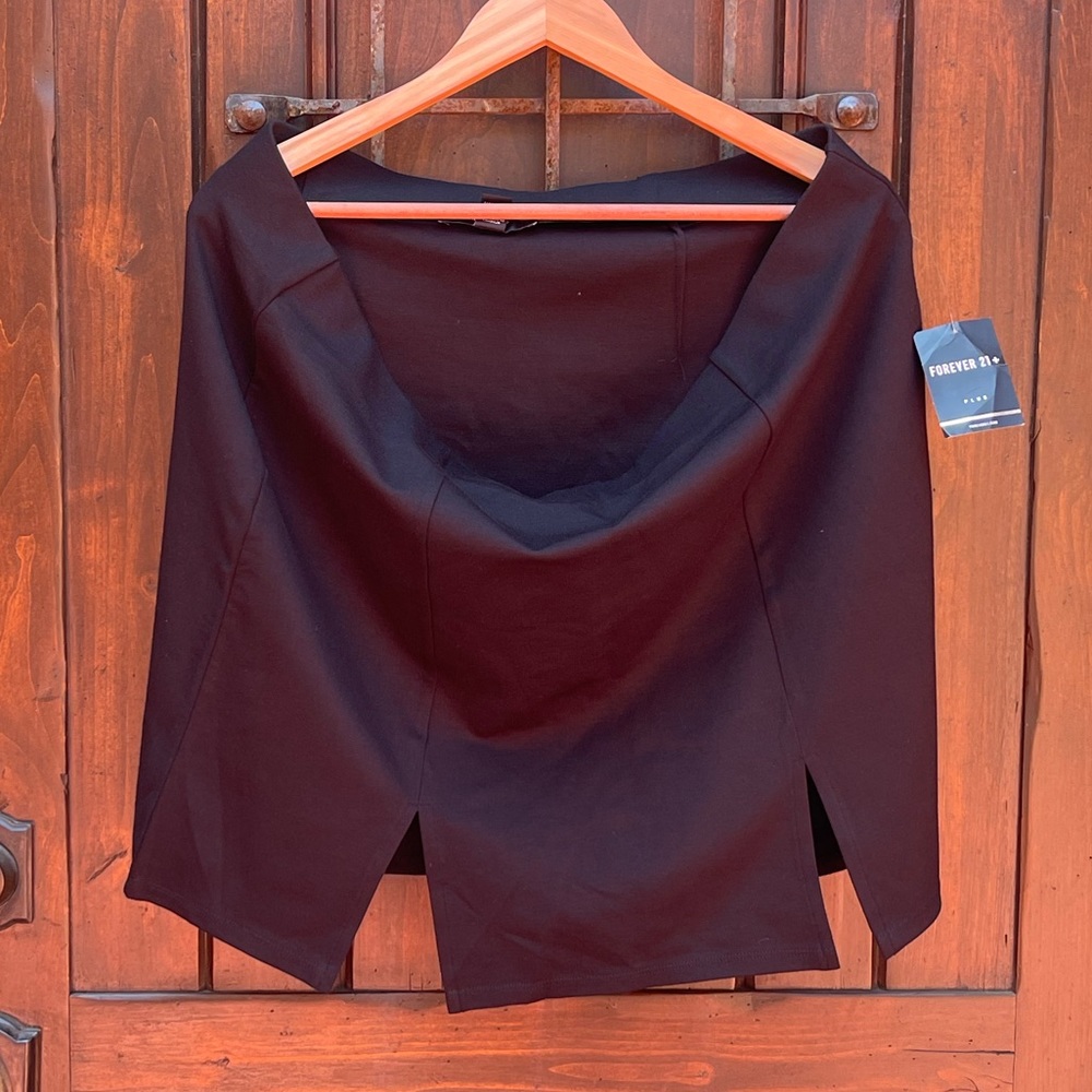 New, black Forever 21 skirt.